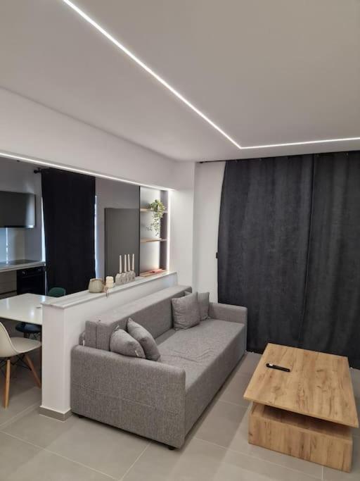 Patras Blue Sea And Sky Deluxe Apartment المظهر الخارجي الصورة